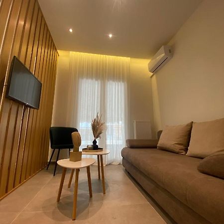 Piraeus Apartment For Rent Bagian luar foto
